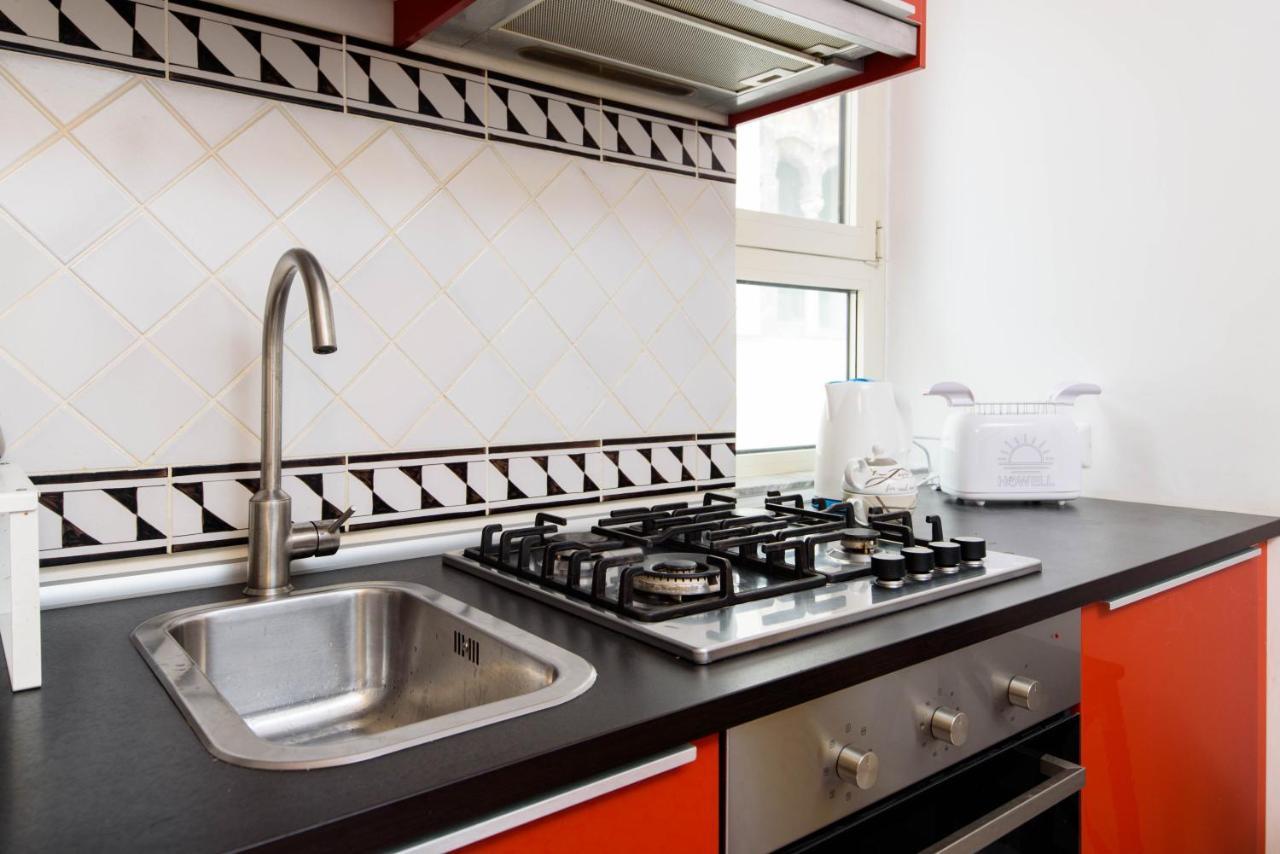 Apartamento Centro Storico - Wifi & Cucina Salerno Exterior foto